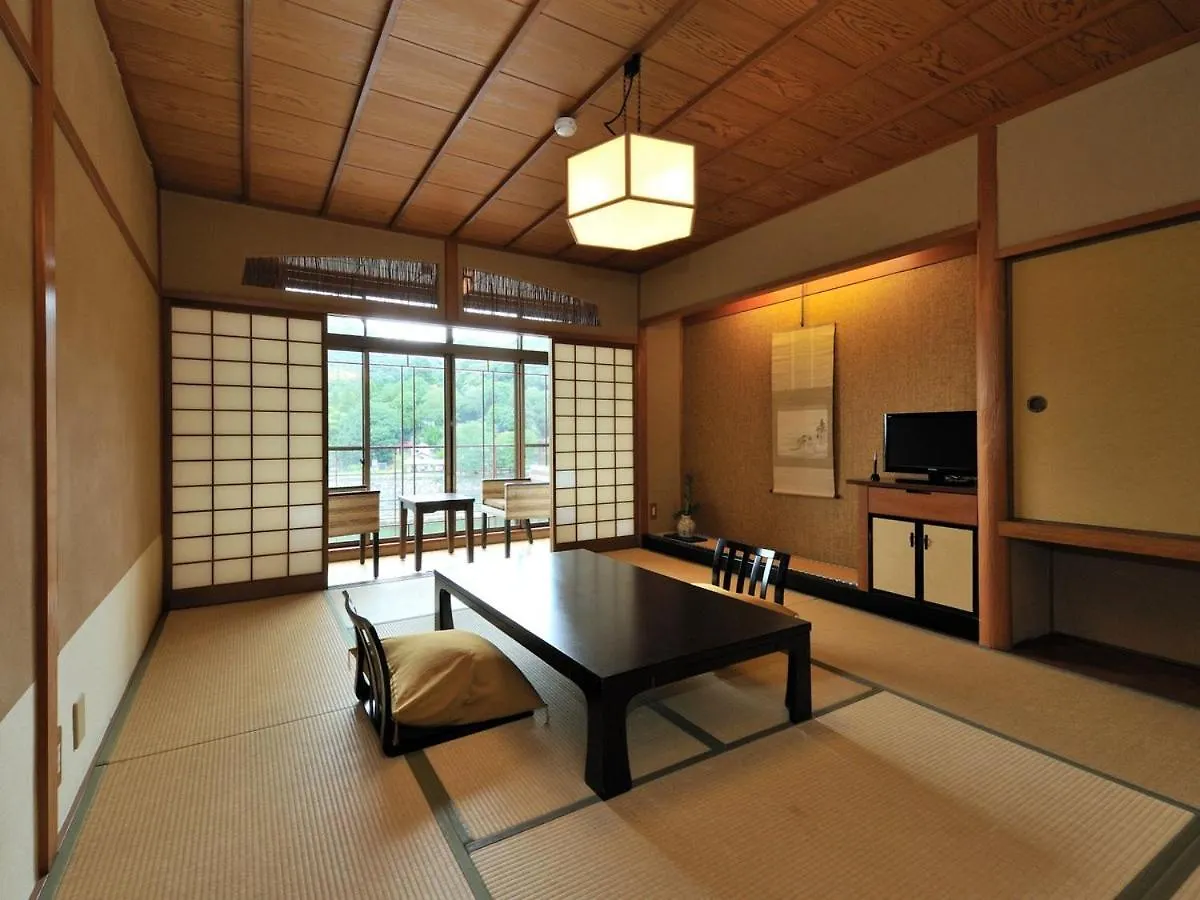 Hanayashiki Ukifune-En Uji 4*,