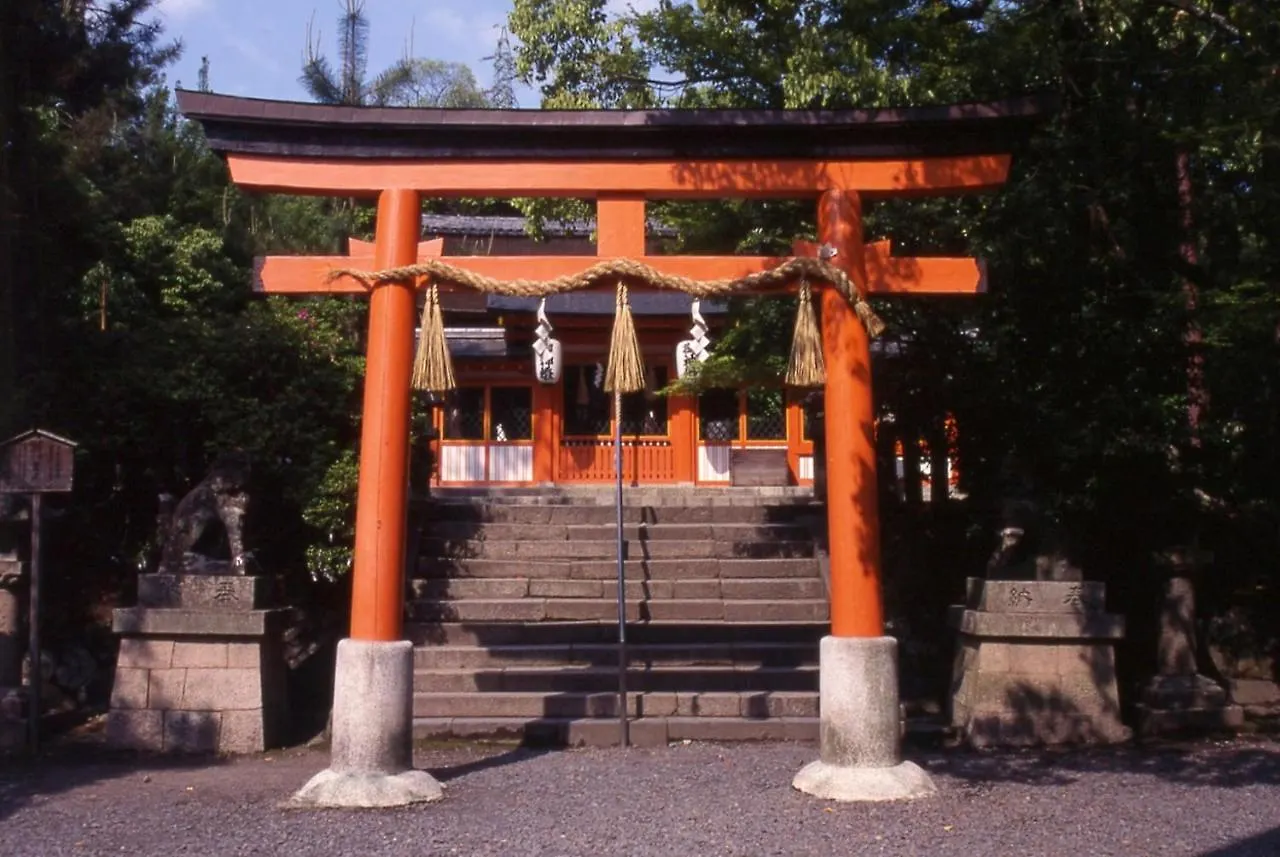 Hanayashiki Ukifune-En Uji 4*,